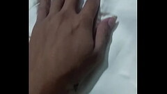 Bajandole el cierre a la falda de mi prima Thumb