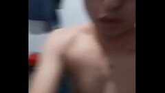 Chico masturbandose Thumb