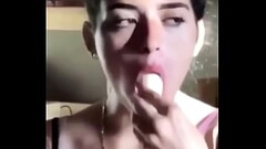 Dixie D'_amelio is a master of deepthroating Thumb