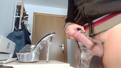 Follada y corrida sobre zapatos pole Thumb