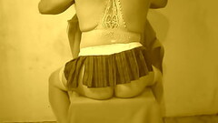 Sent&aacute_ndome en mi dildo. Thumb