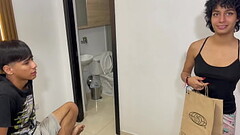 Mi peque&ntilde_a hermanastra me modela sus calzones nuevos, los exhibe muy sexy hasta hacer que me  Thumb