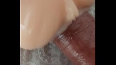 Metiendo el capullo en la vagina masturbaci&oacute_n,primer plano Thumb