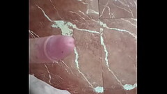Pen&eacute_ peque&ntilde_o masturb&aacute_ndose Thumb