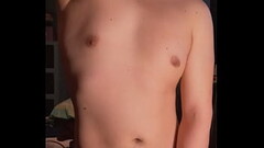 Arrecho masturb&aacute_ndome en mi cuarto Thumb