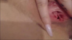 Green eyed fetish queen Ellie fucks het pussy closeup Thumb