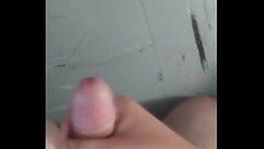Me di&oacute_ calor y me masturbo en mi cuarto Thumb
