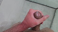 GOZANDO NO BANHO Thumb