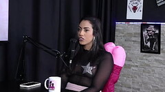 Gosta da troca de casal que acontece no swing, j&aacute_ fez invers&atilde_o com homem, e sua primei Thumb