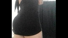 Cross sissy mostrando la cola Thumb