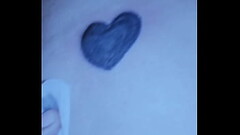 Le pago al tatuador con el culo video completo en red Thumb