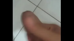 Exibindo fimose no banheiro Thumb