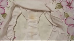 My panties are always dirty and smell at the end of the day Thumb