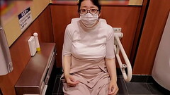 【オナニー・自撮り】買物途中にお店のトイレでオナニーする人妻 Thumb