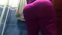 Camara oculta graba a ENFERMERA CULONA en BA&Ntilde_O DE HOSPITAL Thumb