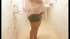 Sexy south Indian maid showing boobs Thumb