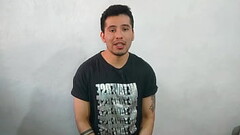 Hombre maduro de 40a&ntilde_os es penetrado en una fiesta por jovencito twink vergon dotado de 21cm  Thumb