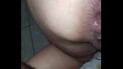 Brinquedo e pica no cu da mulher do corno cuckold Thumb