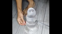 Rompiendo mi culo con un dildo enorme Thumb