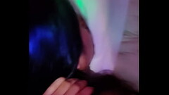 Una amiguita m&aacute_s con un vino Thumb