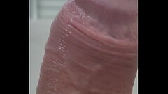 Punheta del&iacute_cia com p&ecirc_nis gostoso Thumb