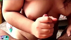 Chica traviesa chupando la polla del nuevo NOVIO DE SU MADRE. Thumb