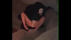 Fr&egrave_re surprend sa belle-soeur en train de se masturber et se fait prendre Thumb
