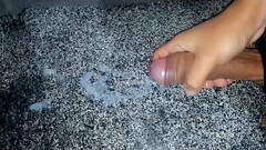 Gozando gostoso em cima da mesa Thumb
