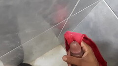 Olha como a calcinha da minha amiga ficou sera que ela vai perceber Thumb