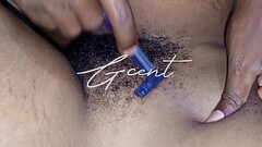Shaving Vero'_s hairy specious pussy with happy ending Thumb