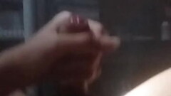 V&iacute_deo antigo meu batendo punheta e gozando depois da escola Thumb