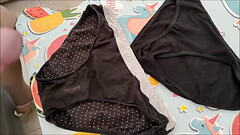 corrida en bragas de mi vecina 55 Thumb