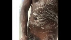 BBC GETS HARD IN THE SHOWER Thumb
