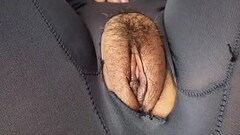 Al profesor de Yoga se le calent&oacute_ la verga al ver que mis leggins transparentan mi vagina, no Thumb
