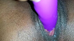 Black milf masturbating Thumb