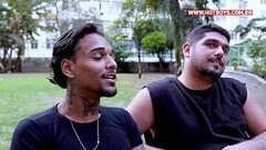 Aqui na rua tem um que seja acha, passa como se fosse o &uacute_ltimo copo de &aacute_gua do deserto Thumb