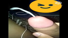 Me masturbando e saindo v&aacute_rios jatos de porra Thumb