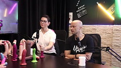 Os produtos s&atilde_o diferentes, e os formatos dos paus... - Eilani Quina e Victor Luciano - Upper Thumb