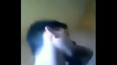 Hombre se le cae un televisor en la cabeza Thumb