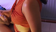 La hijastrastra ten&iacute_a unas curvas incre&iacute_bles que lo volv&iacute_an loco, y no pod&iacu Thumb