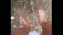 Petit pipi dans son string blanc Thumb