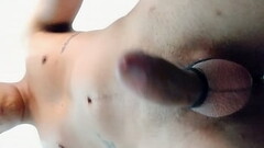 Fer juega con su juguete nuevo y es demasiado rico Thumb