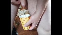 VID 290 Masturbare baut pisat (2min) Thumb