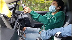 Asian Grab Driver Girl offer Passengers money tip for Fuck Thumb