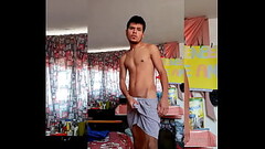INVITO A AMIGO A VER PEL&Iacute_CULAS Y TERMINO MASTURB&Aacute_NDOME FRENTE A &Eacute_L Thumb
