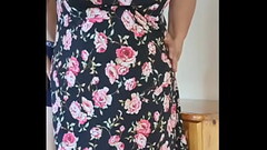 Taking down the big Granny panty and her naked ass shows up. Thumb