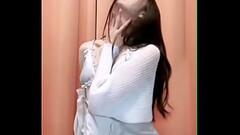 dancing young uni student Thumb