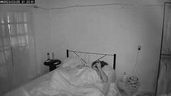 Novia gordita embarazada se masturba mientras la espio por la camara Thumb