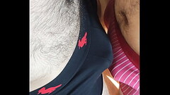 Sarrando os Paus Duro de Cueca Thumb