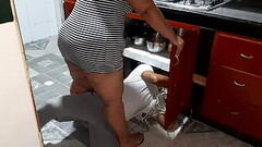Follando al chico que arregla mi cocina Thumb